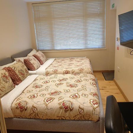 London Luxury Apartments 1Min Walk From Underground, With Free Parking Free Wifi Exteriér fotografie