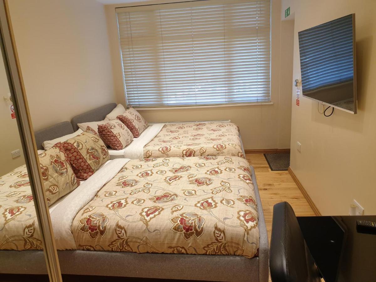 London Luxury Apartments 1Min Walk From Underground, With Free Parking Free Wifi Exteriér fotografie